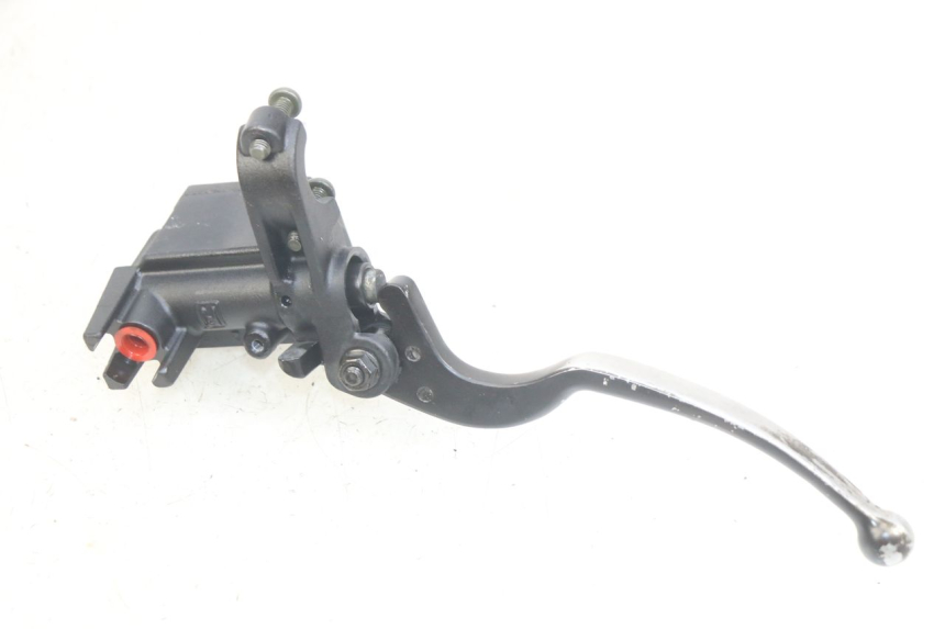 photo de FRONT MASTER CYLINDER YAMAHA XMAX X-MAX 125 (2006 - 2009)