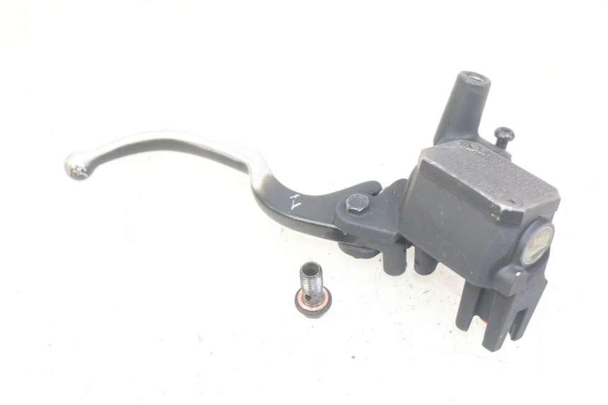 photo de FRONT MASTER CYLINDER YAMAHA XMAX X-MAX 125 (2006 - 2009)