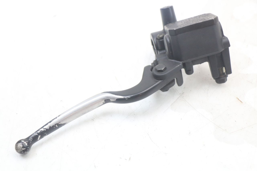 photo de FRONT MASTER CYLINDER YAMAHA XMAX X-MAX 125 (2006 - 2009)