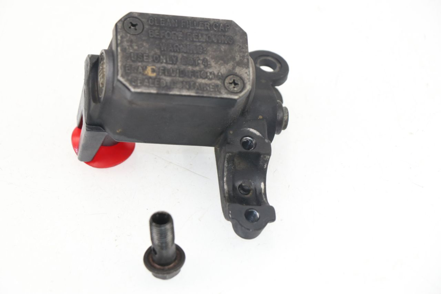 photo de FRONT MASTER CYLINDER YAMAHA XMAX X-MAX 125 (2006 - 2009)