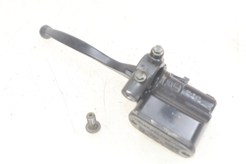 photo de FRONT MASTER CYLINDER YAMAHA YP MAJESTY 400 (2004 - 2008)