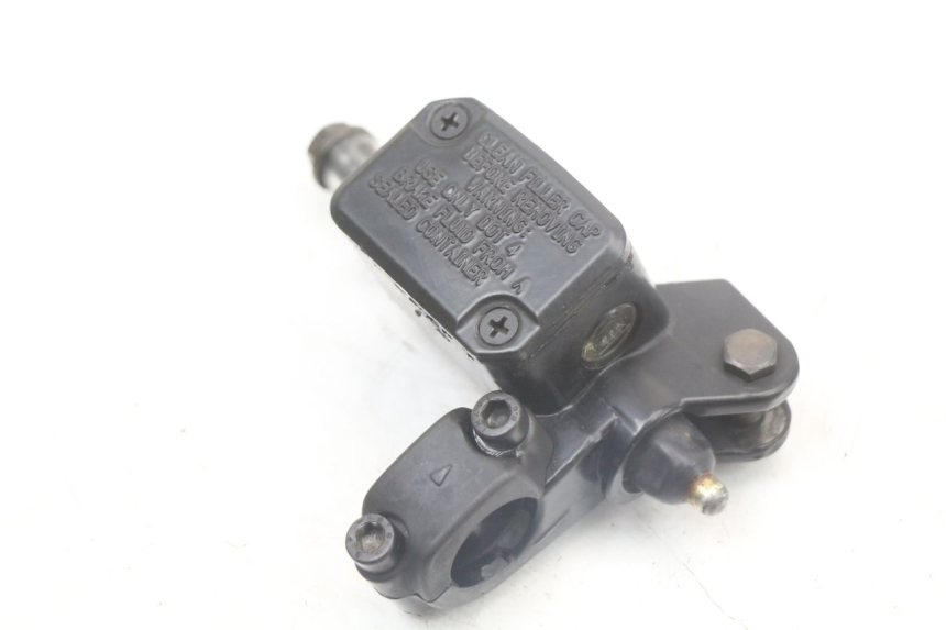 photo de FRONT BRAKE MASTER CYLINDER YAMAHA YP MAJESTY 125 (2002 - 2006)