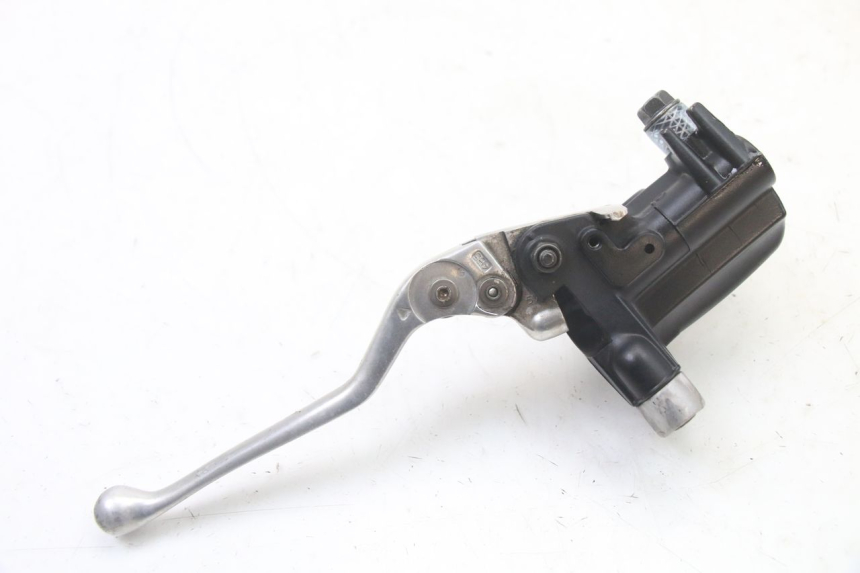 photo de FRONT BRAKE MASTER CYLINDER YAMAHA YP T-MAX TMAX 530 (2017 - 2020)