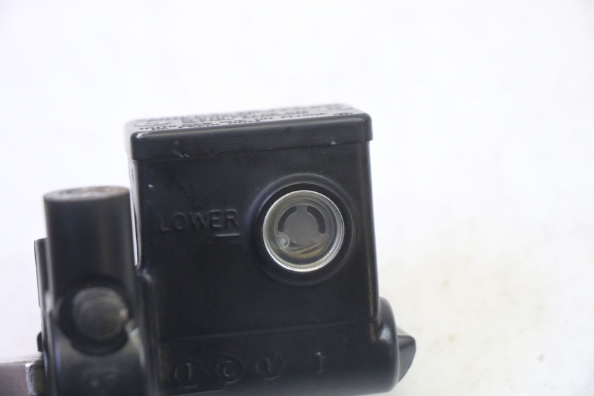 photo de REAR BRAKE MASTER CYLINDER SUZUKI BURGMAN 125 (2007 - 2014)