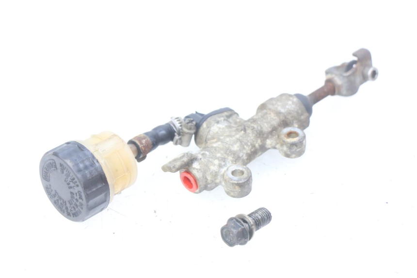 photo de REAR BRAKE MASTER CYLINDER HONDA CBR RR FIREBLADE 900 (1992 - 1994)