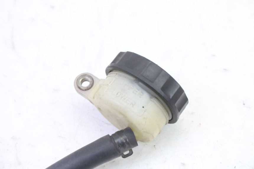 photo de REAR BRAKE MASTER CYLINDER HONDA CBR RR FIREBLADE 900 (1992 - 1994)