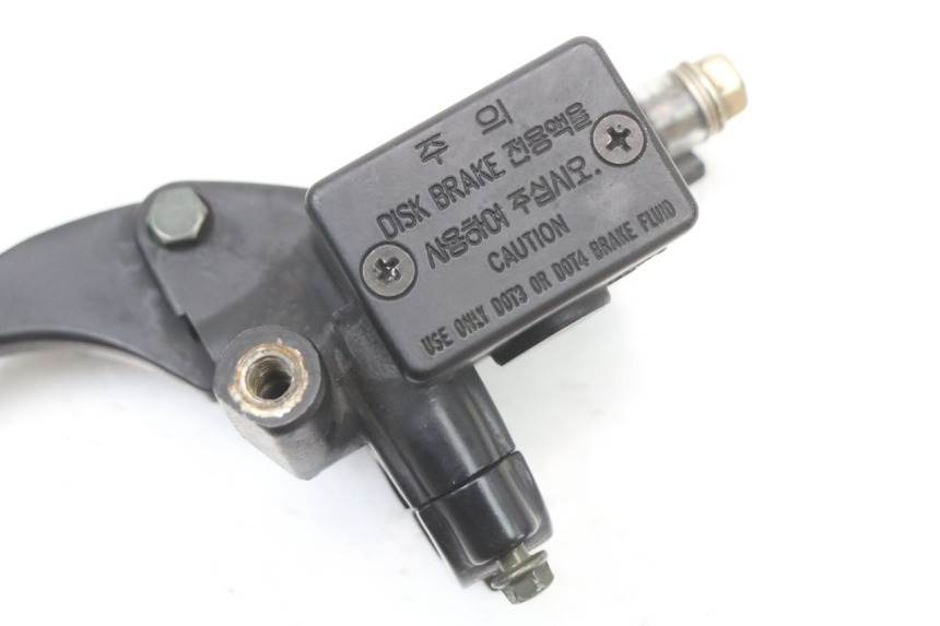 photo de REAR BRAKE MASTER CYLINDER DAELIM S3 125 (2010 - 2017)