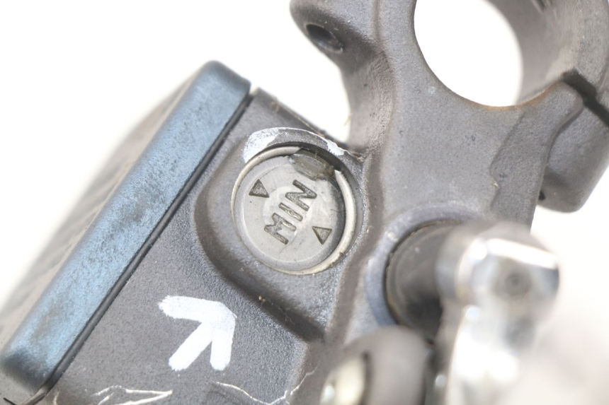 photo de REAR BRAKE MASTER CYLINDER PEUGEOT ELYSTAR 125 (2002 - 2007)