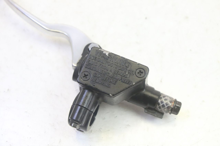 photo de REAR BRAKE MASTER CYLINDER SYM FIDDLE 3 III 125 (2014 - 2020) - Zoom on usage condition