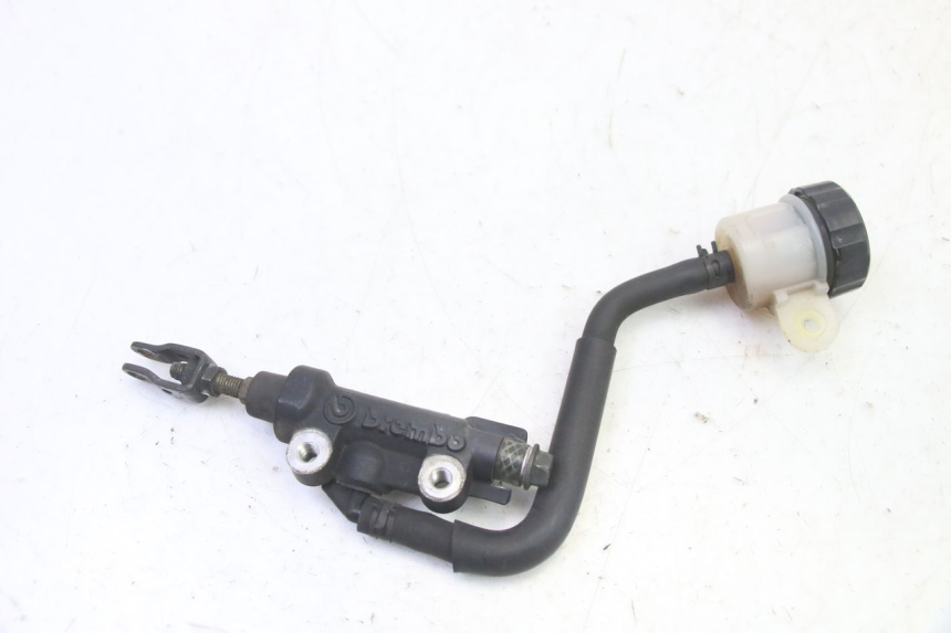 photo de REAR BRAKE MASTER CYLINDER YAMAHA FZ6 FAZER S2 600 (2007 - 2011)