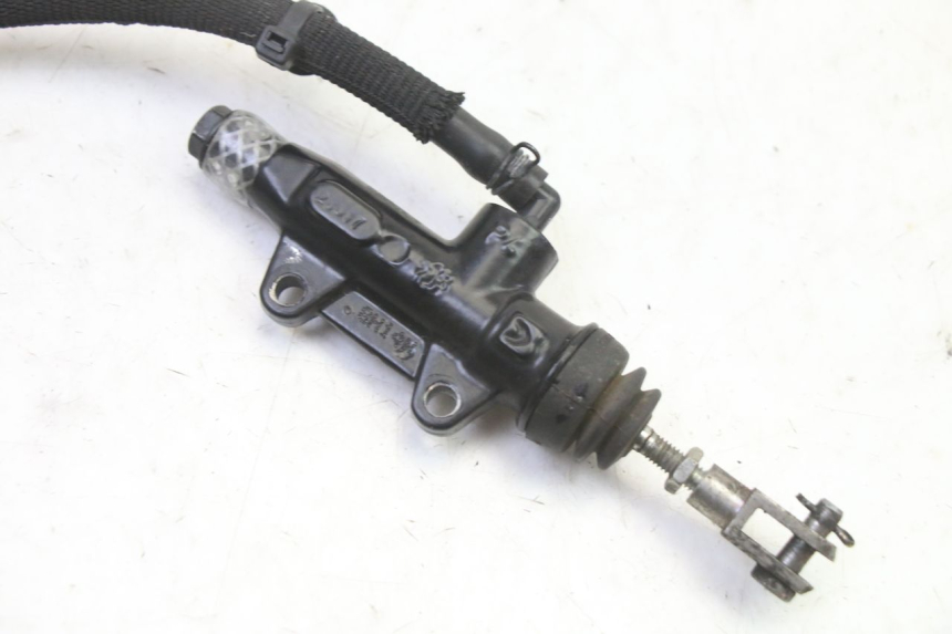 photo de REAR BRAKE MASTER CYLINDER BMW G310 R 310 (2016 - 2020)