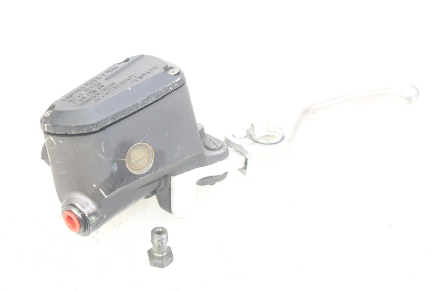 photo de REAR BRAKE MASTER CYLINDER GILERA GP 800 (2007 - 2013) - Fixing points details