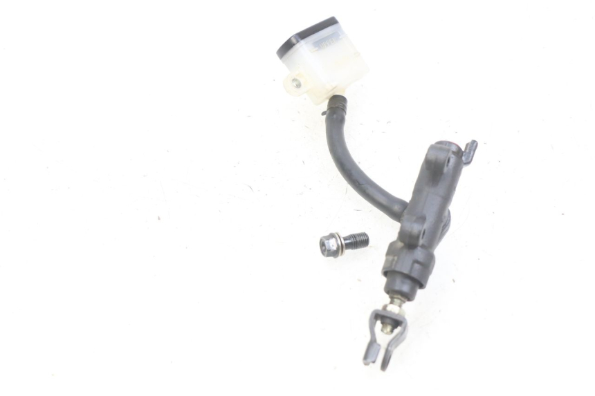 photo de REAR BRAKE MASTER CYLINDER HONDA CB R 1000 (2018 - 2023)