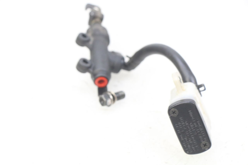 photo de REAR BRAKE MASTER CYLINDER HONDA CB R 1000 (2018 - 2023)