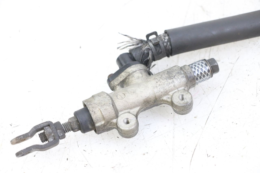 photo de REAR BRAKE MASTER CYLINDER HONDA CBR F 1000 (1993 - 1996)