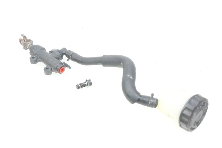 photo de REAR BRAKE MASTER CYLINDER HONDA CBRF CBR-F PC41 600 (2011 - 2013)