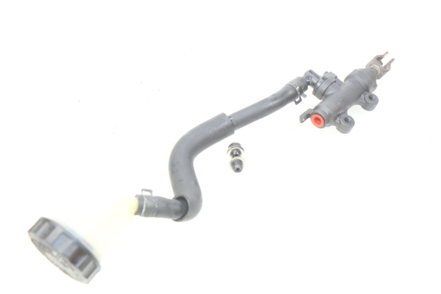 photo de REAR BRAKE MASTER CYLINDER HONDA CBRF CBR-F PC41 600 (2011 - 2013)