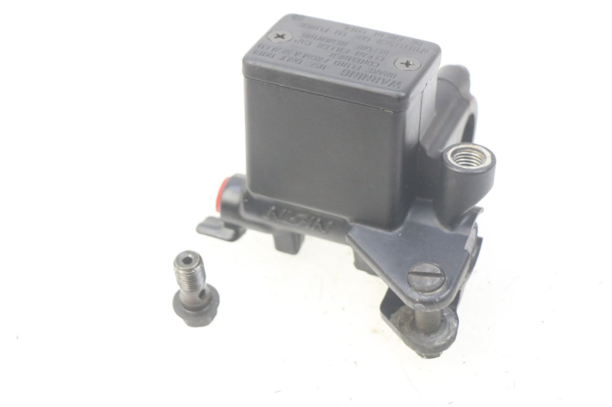 photo de REAR BRAKE MASTER CYLINDER HONDA FES PANTHEON 125 (2003 - 2007)