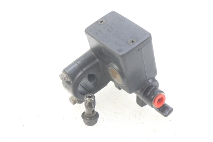 photo de REAR BRAKE MASTER CYLINDER HONDA FES PANTHEON 125 (2003 - 2007)