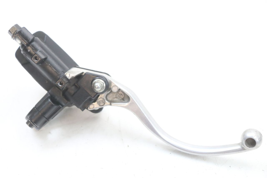 photo de REAR BRAKE MASTER CYLINDER HONDA FJS SILVER WING SILVERWING 400 (2005 - 2008)