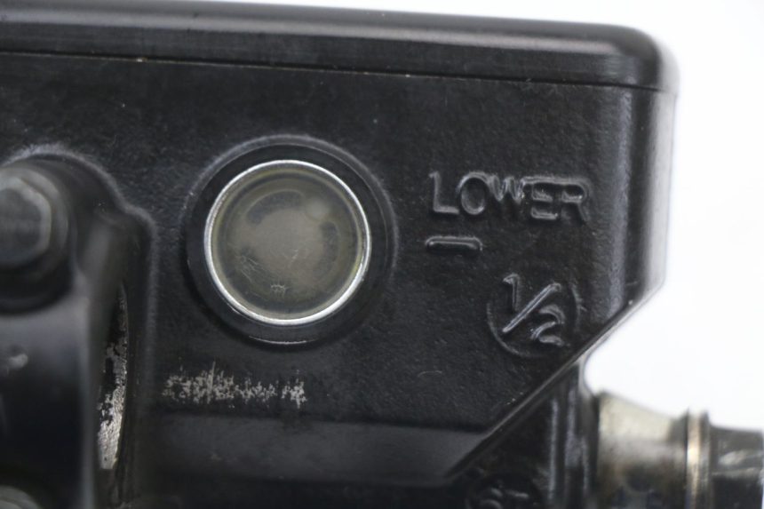 photo de REAR BRAKE MASTER CYLINDER HONDA FJS SILVER WING SILVERWING 400 (2005 - 2008)