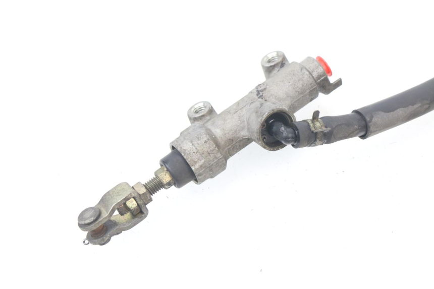 photo de REAR BRAKE MASTER CYLINDER KAWASAKI GPZ S 500 (1994 - 2005)