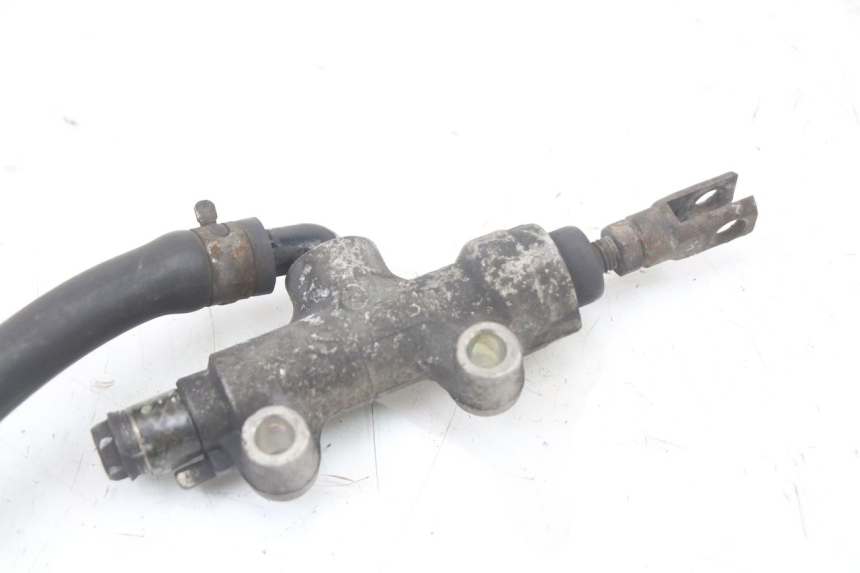 photo de REAR BRAKE MASTER CYLINDER KAWASAKI GTR 1000 (1994 - 2004)