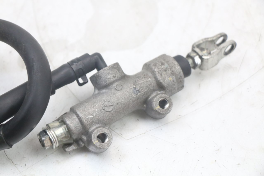 photo de REAR BRAKE MASTER CYLINDER KAWASAKI VERSYS ABS 650 (2015 - 2018)