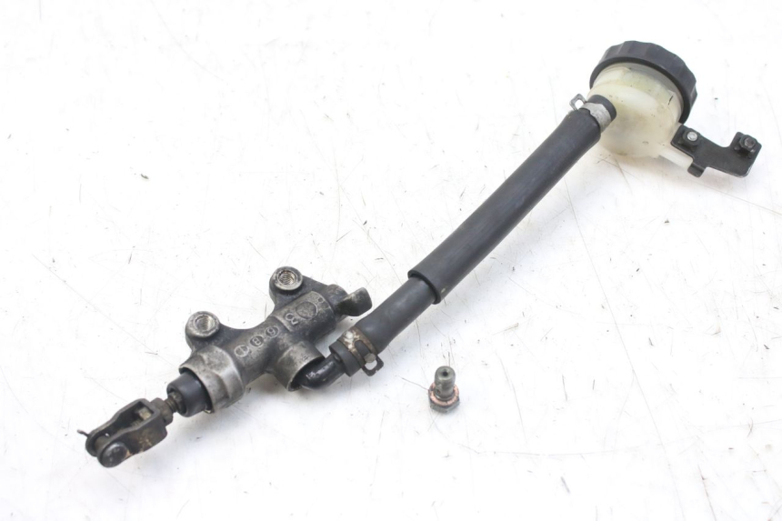 photo de REAR BRAKE MASTER CYLINDER KAWASAKI ZX-6R ZX6R 600 (1995 - 1997)