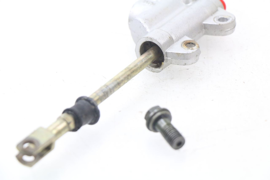 photo de REAR BRAKE MASTER CYLINDER LIFAN DIRT SKUD 200