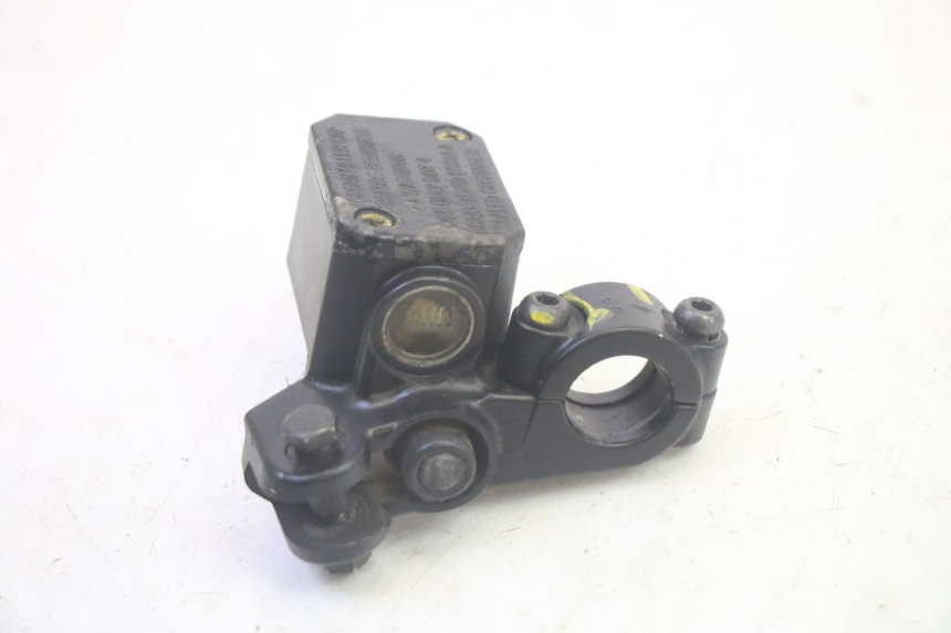 photo de REAR BRAKE MASTER CYLINDER PIAGGIO MP3 LT 400 (2007 - 2012) - Alternative perspective