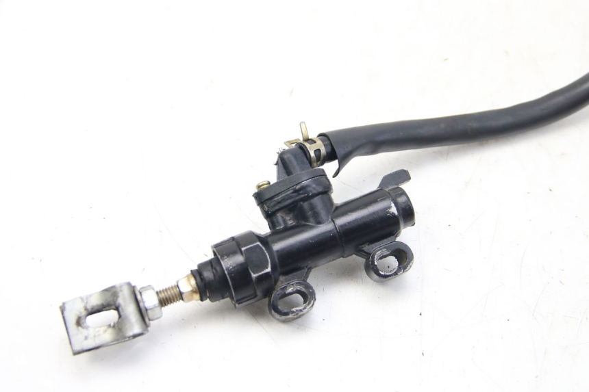 photo de REAR BRAKE MASTER CYLINDER PEUGEOT XP6 50 (2006 - 2011)