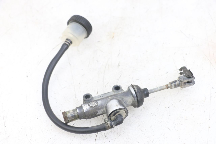 photo de REAR BRAKE MASTER CYLINDER PEUGEOT XP6 50 (1997 - 2003)