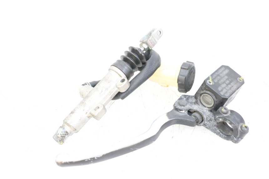 photo de REAR BRAKE MASTER CYLINDER PIAGGIO MP3 LT 400 (2007 - 2012)