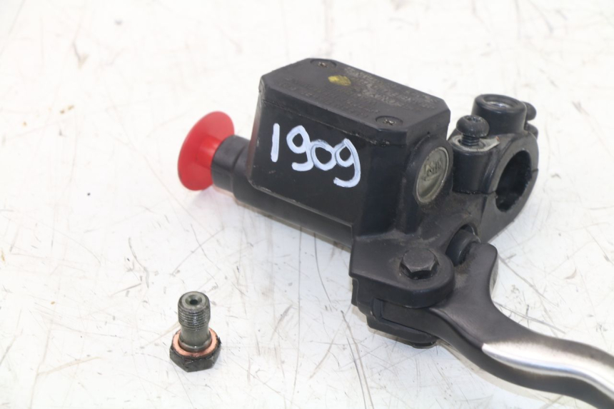 photo de REAR BRAKE MASTER CYLINDER PIAGGIO XEVO - X EVO 125 (2007 - 2016)