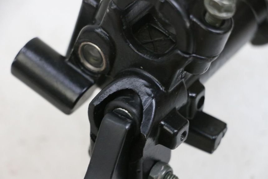 photo de REAR BRAKE MASTER CYLINDER EFUN PUSA 1 - Alternative perspective