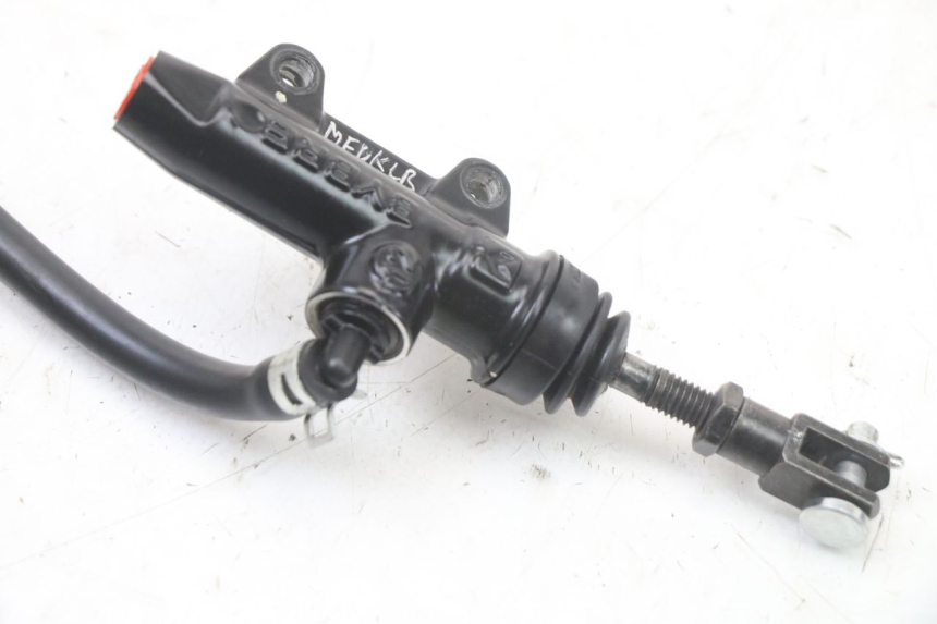 photo de REAR BRAKE MASTER CYLINDER ROYAL ENFIELD HYMALAYAN 410 (2016 - 2023)