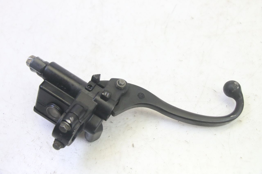 photo de REAR BRAKE MASTER CYLINDER DAELIM S1 125 (2007 - 2016) - Fixing points details