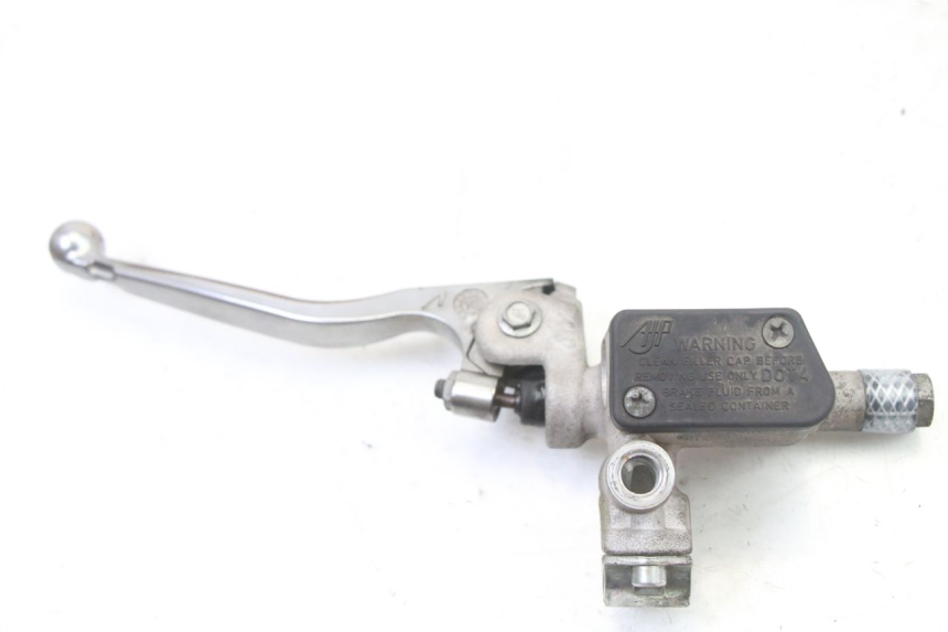 photo de REAR BRAKE MASTER CYLINDER PEUGEOT SATELIS COMPRESSOR K15 125 (2006 - 2009)