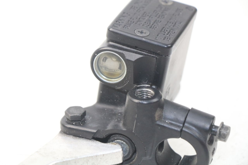 photo de REAR BRAKE MASTER CYLINDER PEUGEOT SATELIS 300 (2012 - 2015) - Zoom on usage condition