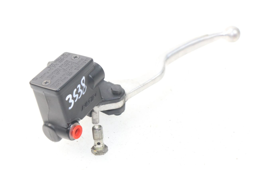 photo de REAR BRAKE MASTER CYLINDER PEUGEOT SATELIS 300 (2012 - 2015) - Technical close-up