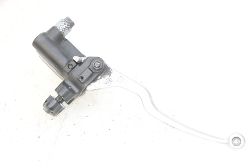 photo de REAR BRAKE MASTER CYLINDER PEUGEOT SATELIS 125 (2013 - 2018)