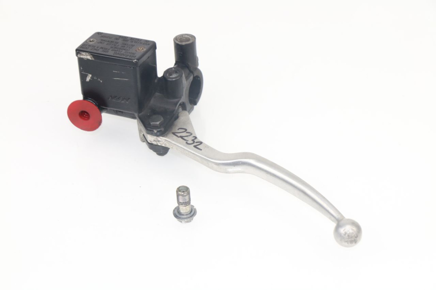 photo de REAR BRAKE MASTER CYLINDER SUZUKI BURGMAN 125 (2007 - 2014)