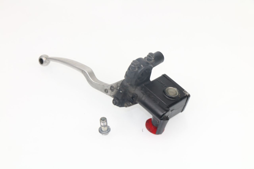 photo de REAR BRAKE MASTER CYLINDER SUZUKI BURGMAN 125 (2007 - 2014)