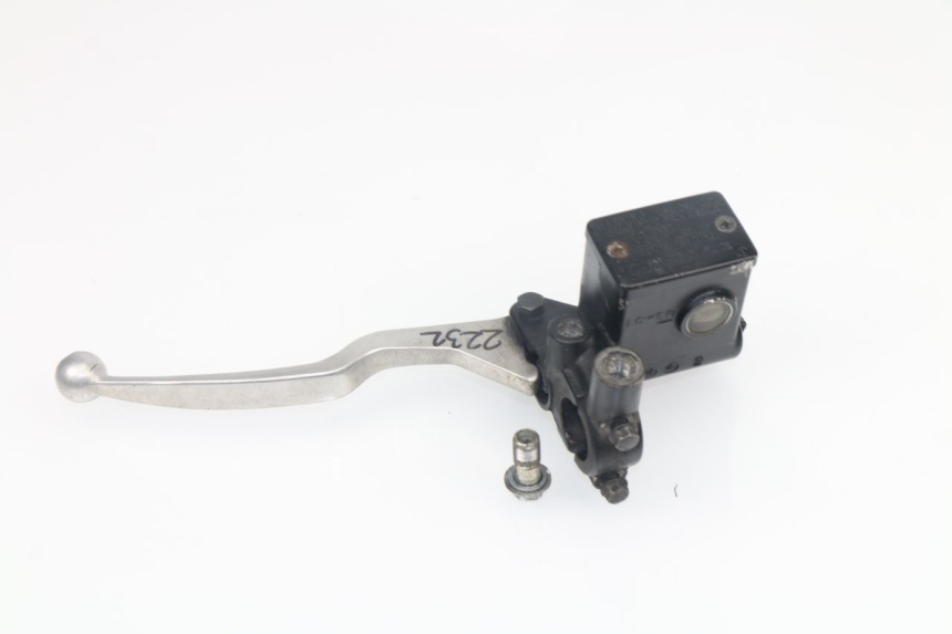 photo de REAR BRAKE MASTER CYLINDER SUZUKI BURGMAN 125 (2007 - 2014)