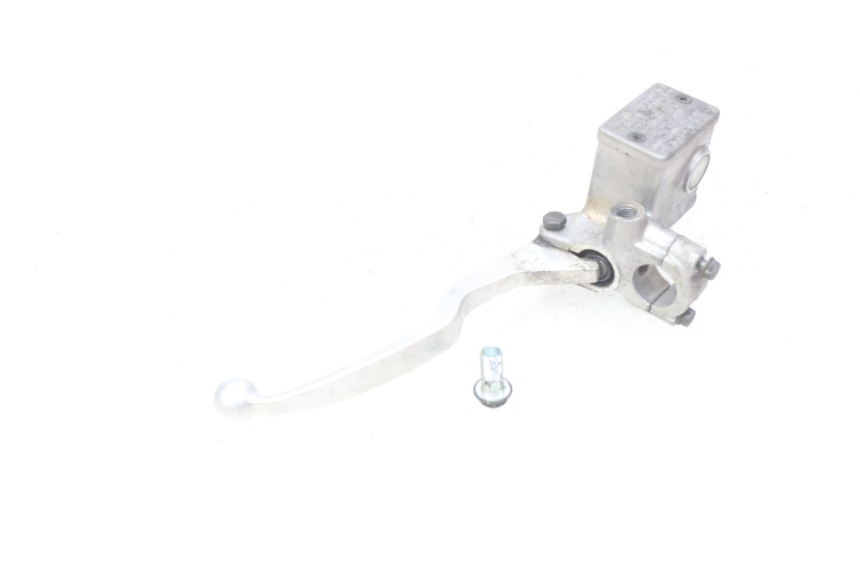 photo de REAR BRAKE MASTER CYLINDER SUZUKI SIXTEEN 125 (2008 - 2010)