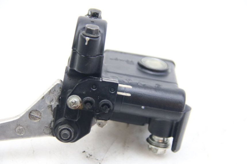 photo de REAR BRAKE MASTER CYLINDER SUZUKI SIXTEEN 125 (2008 - 2010)