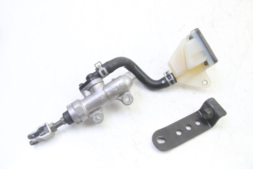 photo de REAR BRAKE MASTER CYLINDER SUZUKI SV S 650 (2003 - 2009)