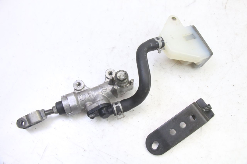 photo de REAR BRAKE MASTER CYLINDER SUZUKI SV S 650 (2003 - 2009)