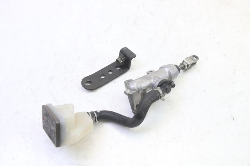 photo de REAR BRAKE MASTER CYLINDER SUZUKI SV S 650 (2003 - 2009)